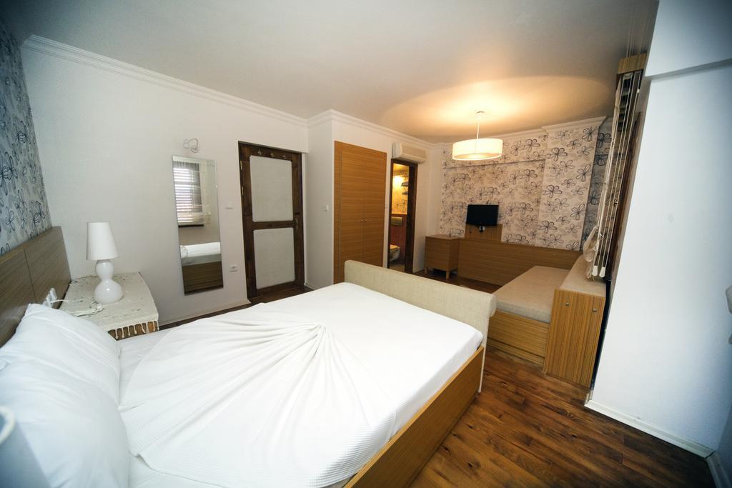 בוזקאדה Apollon Hotel מראה חיצוני תמונה