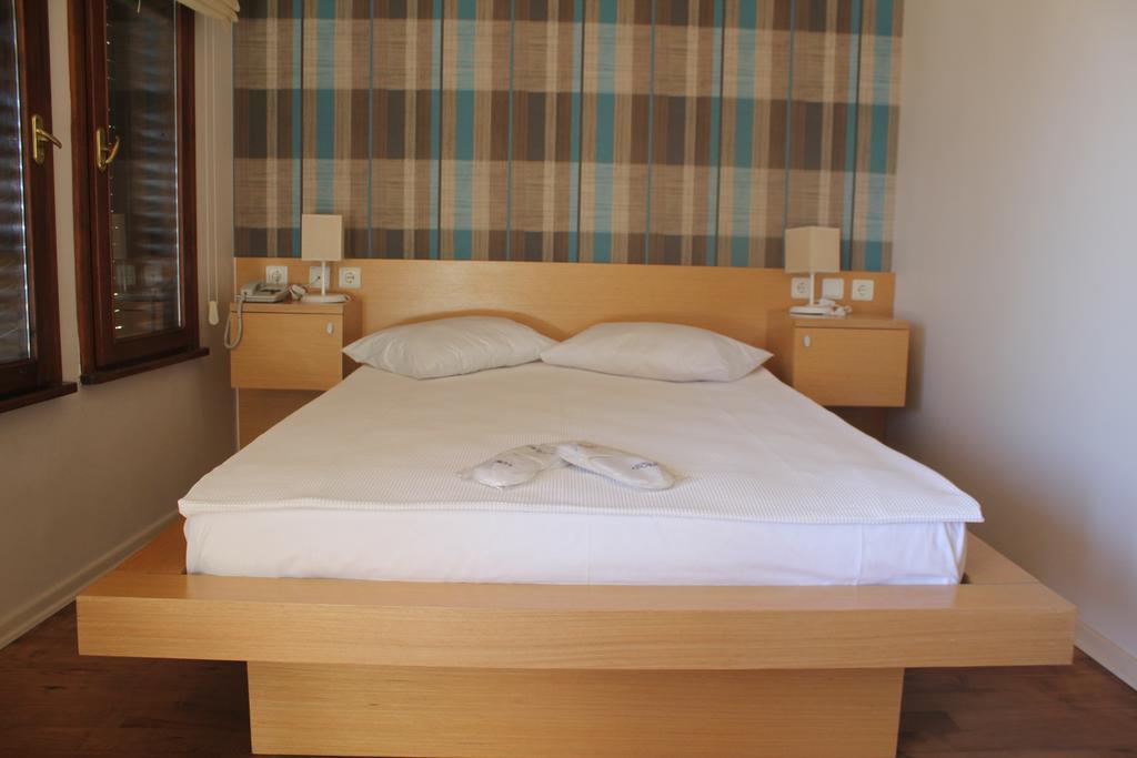 בוזקאדה Apollon Hotel מראה חיצוני תמונה