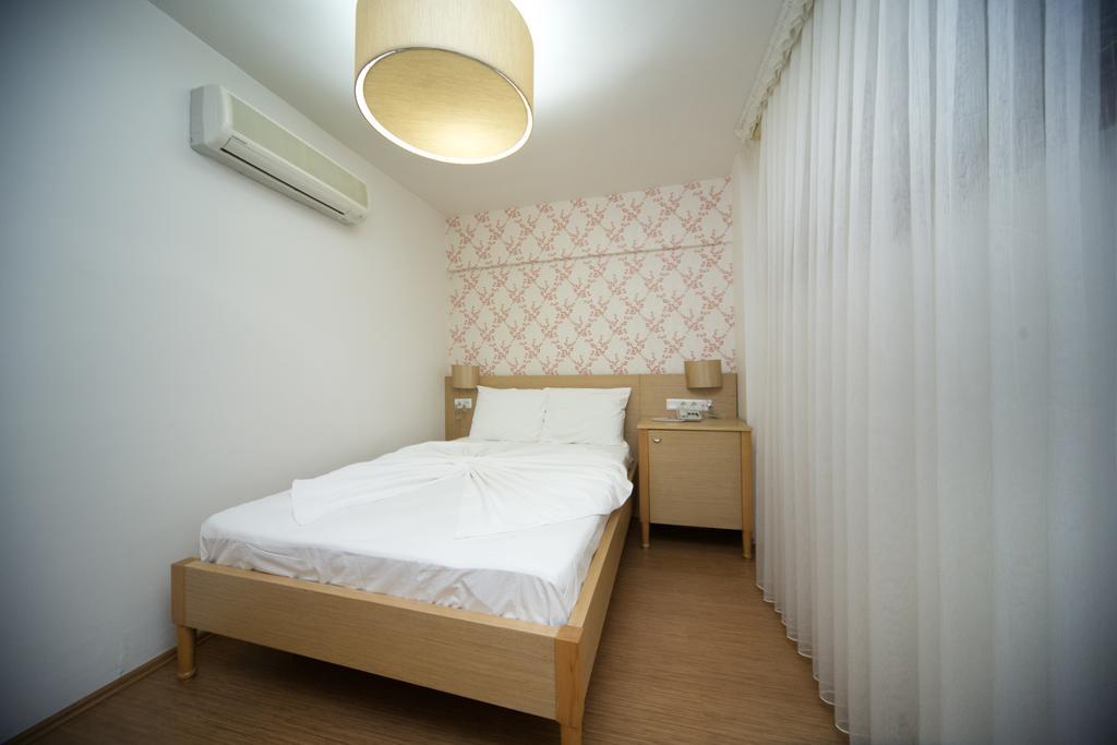 בוזקאדה Apollon Hotel מראה חיצוני תמונה