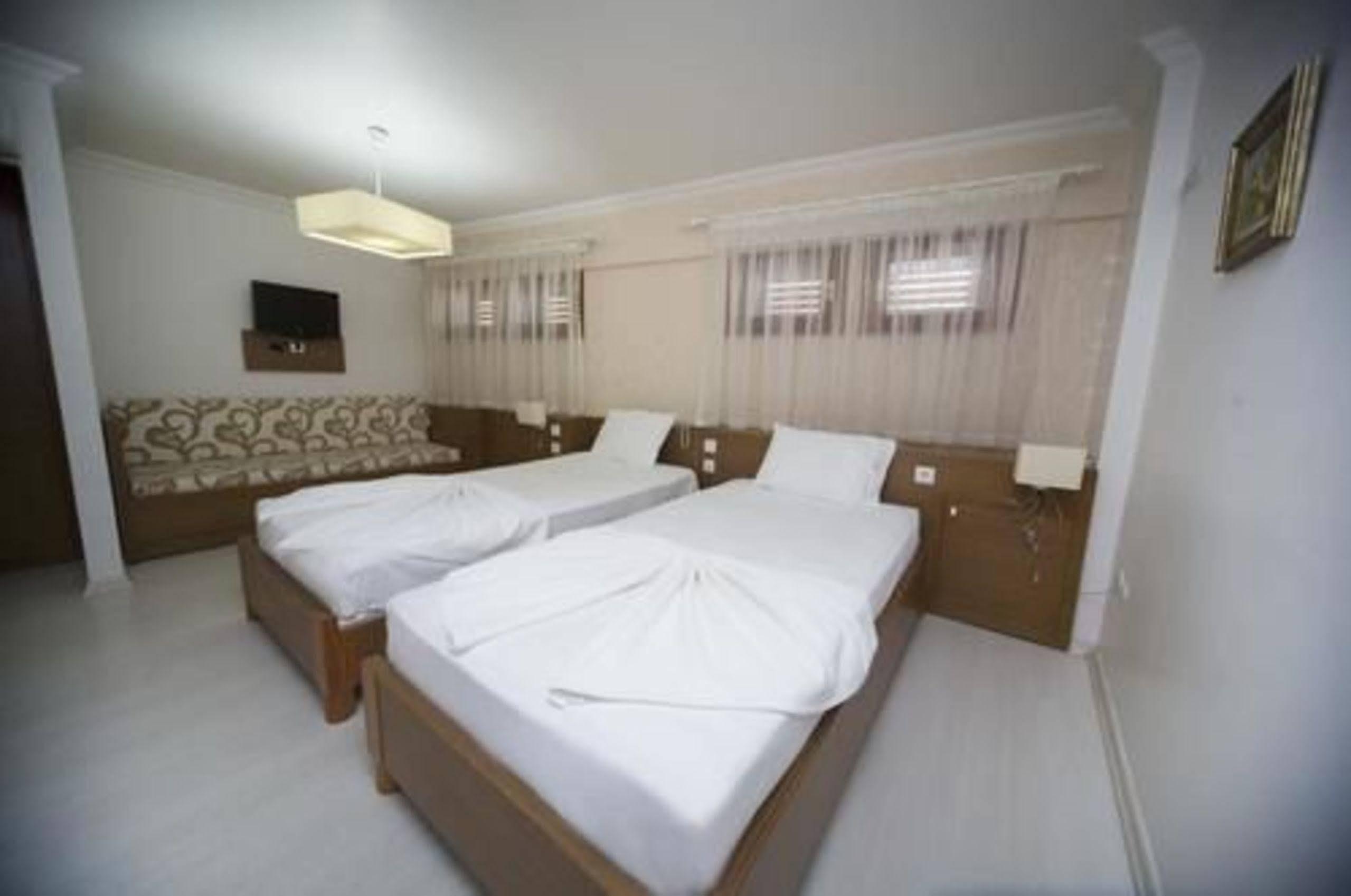 בוזקאדה Apollon Hotel מראה חיצוני תמונה
